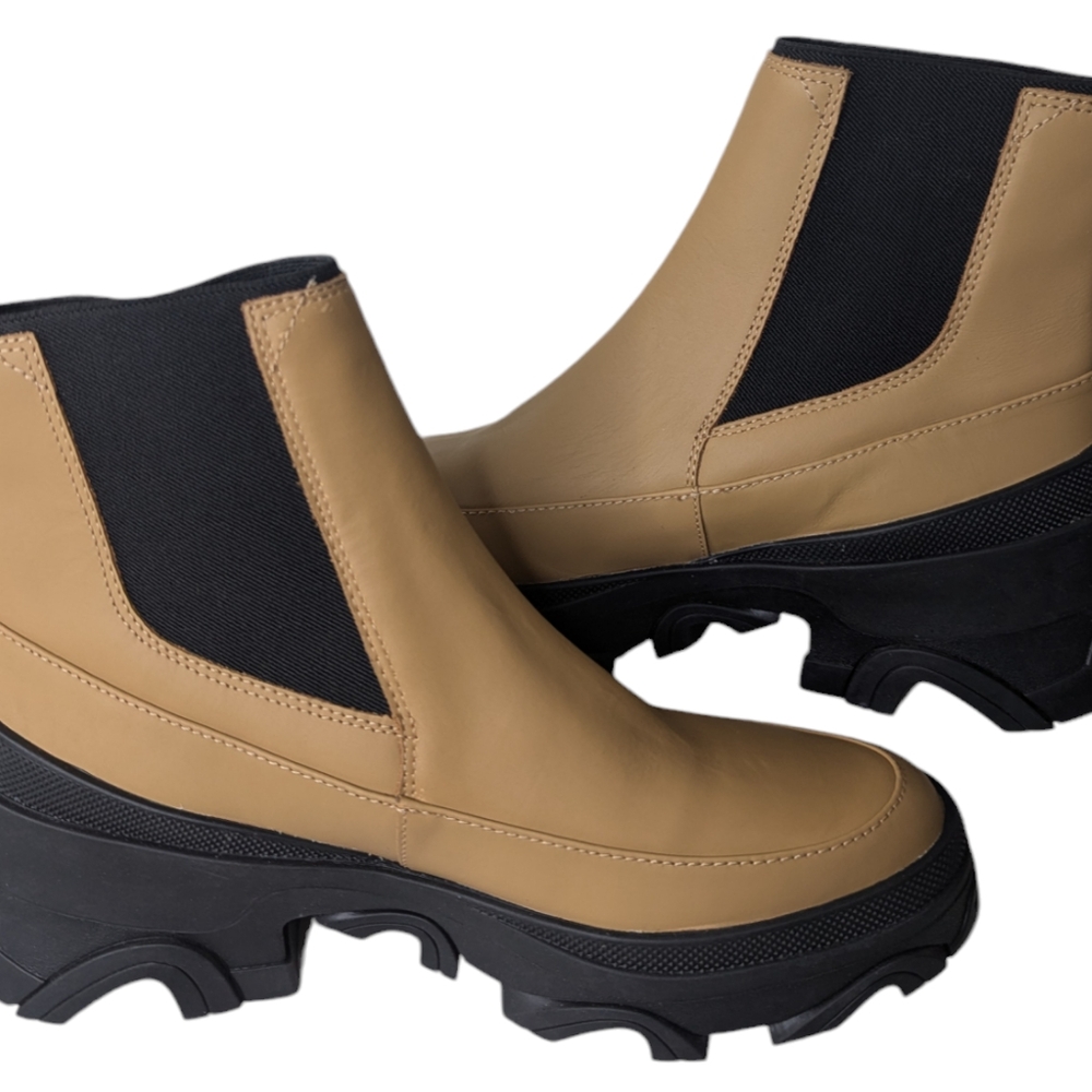 Sorel Tan And Black Lug-Sole Chelsea Ankle Boots